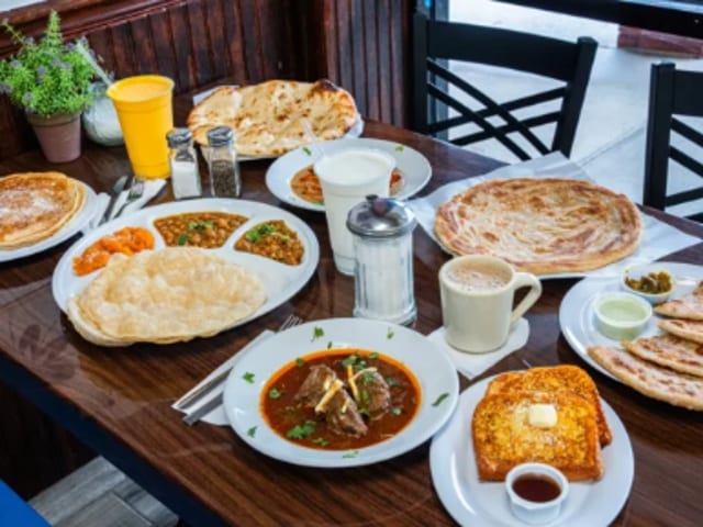4 Reasons to Choose Desi Breakfast Club Near Resto